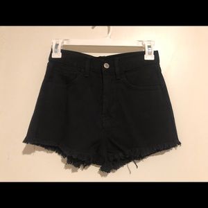 Brandy Melville High rise “lisa” shorts